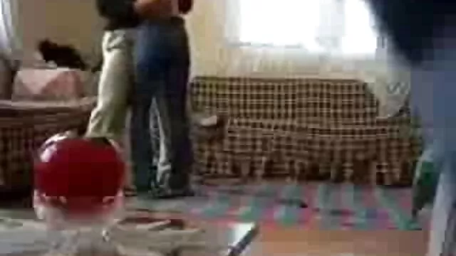 زیبایی طبیعی جوان با روکو سیفردی برخورد می کند فیلم سوپر خفن خارجی